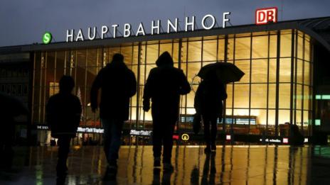 Двама задържани в Германия за насилието в Кьолн  