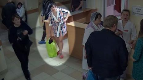 Крадла на бебета натъпка момиченце в торба и го измъкна от болницата