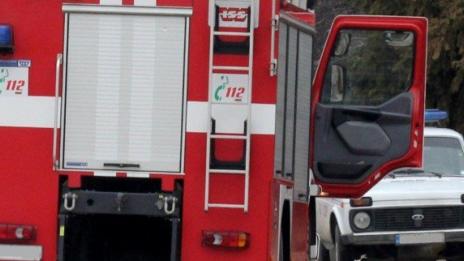 Двама души леко са пострадали при пожара в Музея на авиацията в Крумово 