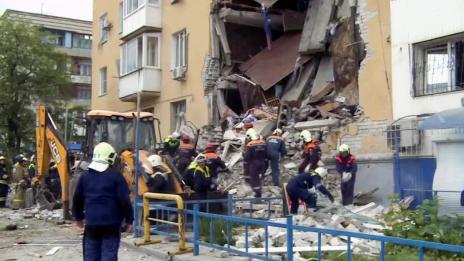Взрив във Волгоград разполови блок