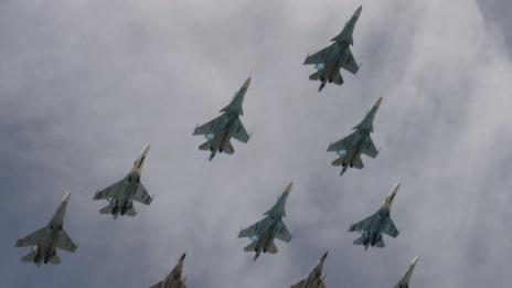 Повече от половината военни летци изобщо не летят