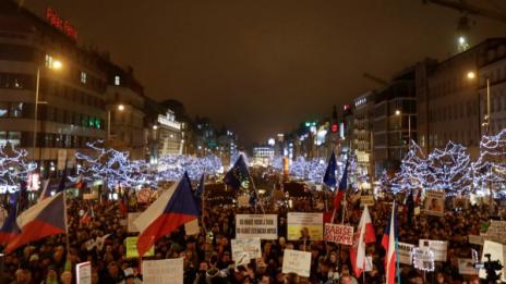 15 000 души отново излязоха на протест в Прага 