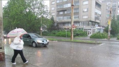 Краткотрайни дъждове в сряда