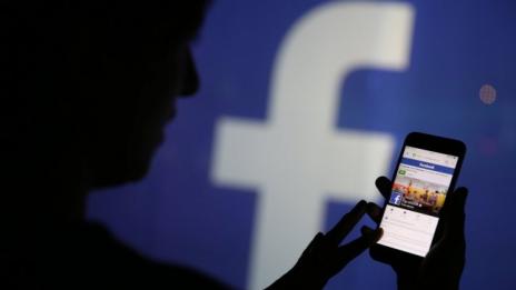 Facebook пусна тайно приложение за обмен на снимки в Китай