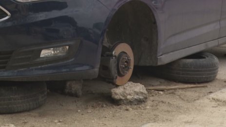 Двама варненци с условни присъди за кражба на автомобилни гуми и джанти