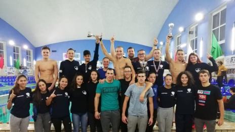 Варненци са безспорен лидер в българското плуване