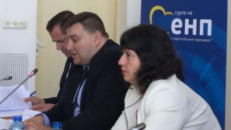 Емил Радев: Необходими са общоевропейски мерки за справяне с миграционната криза