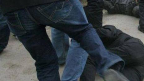 Двама нападнаха и ограбиха варненец в дома му