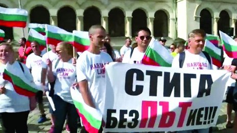 Като валяк горивата ни газят! Дизелът дръпна с 65%, а бензинът с 58