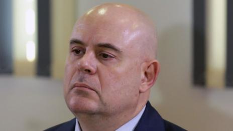 Гешев поема случая с катастрофата, в която загина Милен Цветков