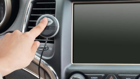 КАТ подарява hands free на всички с нови коли  
