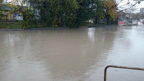 Продължава повишаването на речните нива в цялата страна