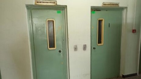Търсят фирма за обслужване на 30 асансьора и платформи в обществени сгради във Варна