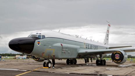 Американски самолет започна електронен шпионаж на Крим от Варна