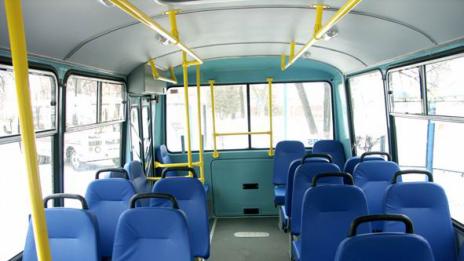 Шофьорка засече градски автобус във Варна, пътничка пострада