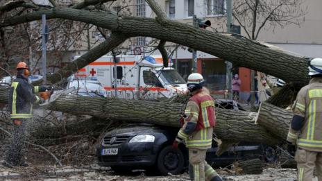 Стихията „Никлас” погуби 11 души в Европа