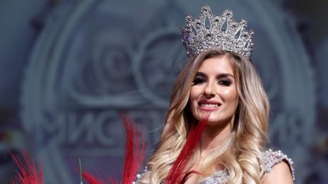Мис България Тамара плаши със съд заради носа си