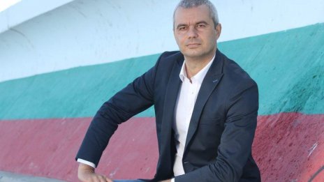 Костадинов води листата на „Възраждане” във Варна