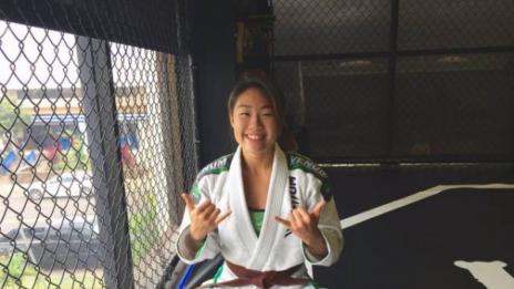 Нежната страна на MMA: Запознайте се с Анджела Лий