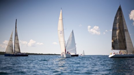 Регата слага край на сезона на морските спортове във Варна