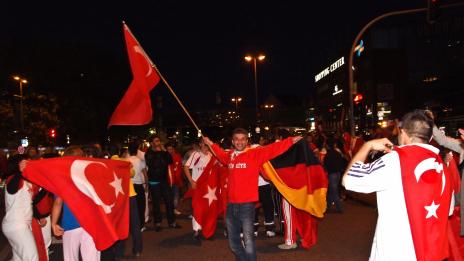 Турците в Германия са разединени - за или против Ердоган?