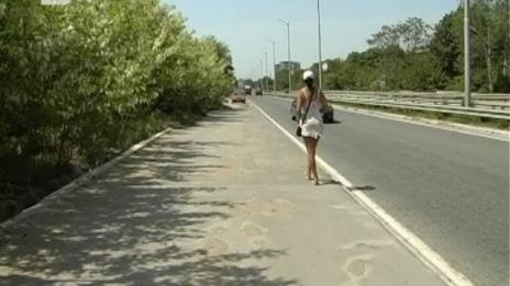 Джип помете жрица на любовта край Варна