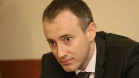 Учебниците за 10 клас променени, Вълчев ги одобри  
