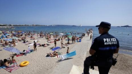 1000 полицаи от цялата страна ще помагат в пазенето на Черноморието