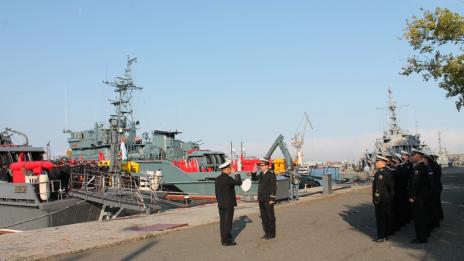 Кораби на ВМС участват в операции и учения зад граница