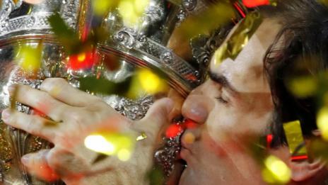  Федерер триумфира в Базел и вече има 99 титли в кариерата си