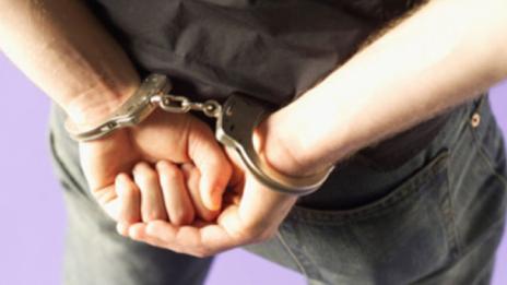 Районната прокуратура във Варна задържа мъж и жена за трафик на хора