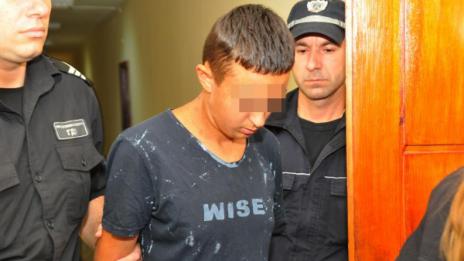 Замеряха с яйца младежа, обвинен в убийството на Никол
