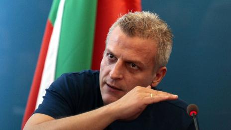 С пръстов отпечатък в болници и аптеки от април