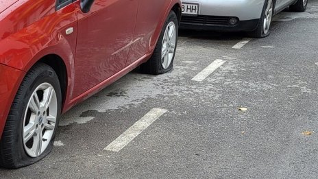 Нарязаха гумите на няколко автомобила във Варна