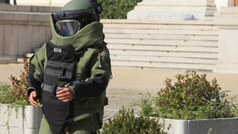 Не откриха бомби във варненските училища