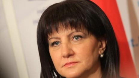 Караянчева свиква извънредно заседание на парламента