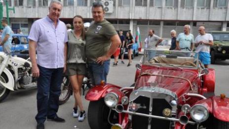 Участници от три държави се събраха на ретро парад във Видин (ВИДЕО)