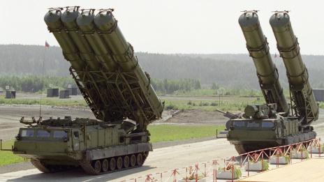 Иран изпробва успешно руския ракетен комплекс С-300