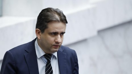 Божанов: Президентският вот ще покаже дали българите са готови да концентрират цялата власт в Радев