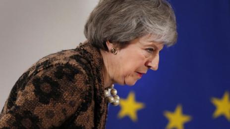 Заради Brexit: Блеър нарече "безотговорна" Мей