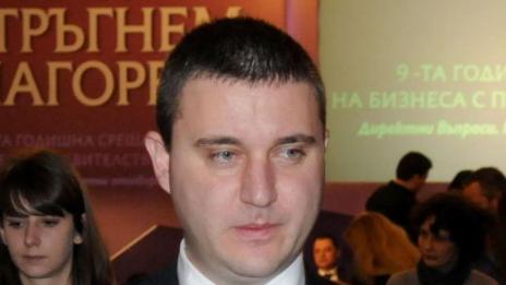 Горанов към Тристранката: Какво отношение има дългът към доходите?