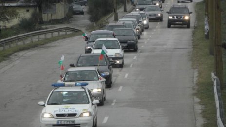 „Възраждане“ потегли на автошествие! Вижте от къде ще мине колоната