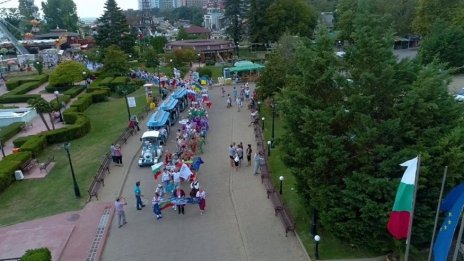 Фестивалът "Животът е красив" събира над 500 участници от 11 държави във Варна