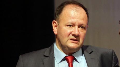Мая е достойна за омбудсман, заинати се Миков