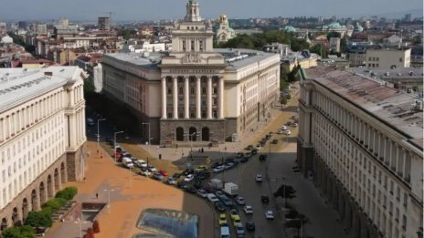 Конституционна криза? Попълват "домовата книга"