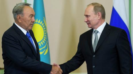 Путин се чу с Назарбаев, обсъжда коалицията срещу ИД