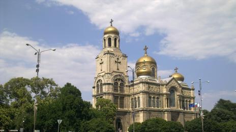 По нов начин ще обучават младите на православие