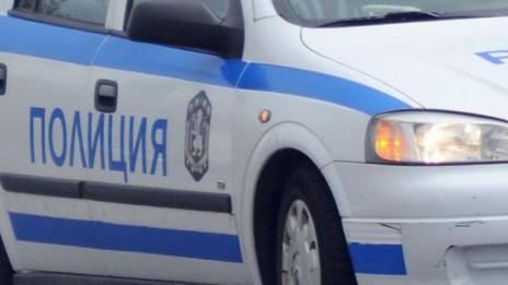 Полицаи хванаха куриер на ало измамници