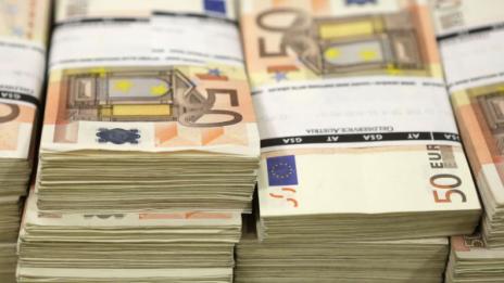 Французойка преведе €13 хил. на измамници в България