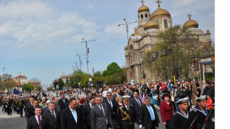 Затварят централни булеварди във Варна заради празника на Българската армия
